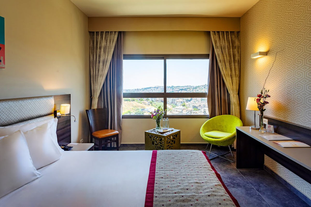 Hotel Ramada Nazareth - Classic Room Old City view