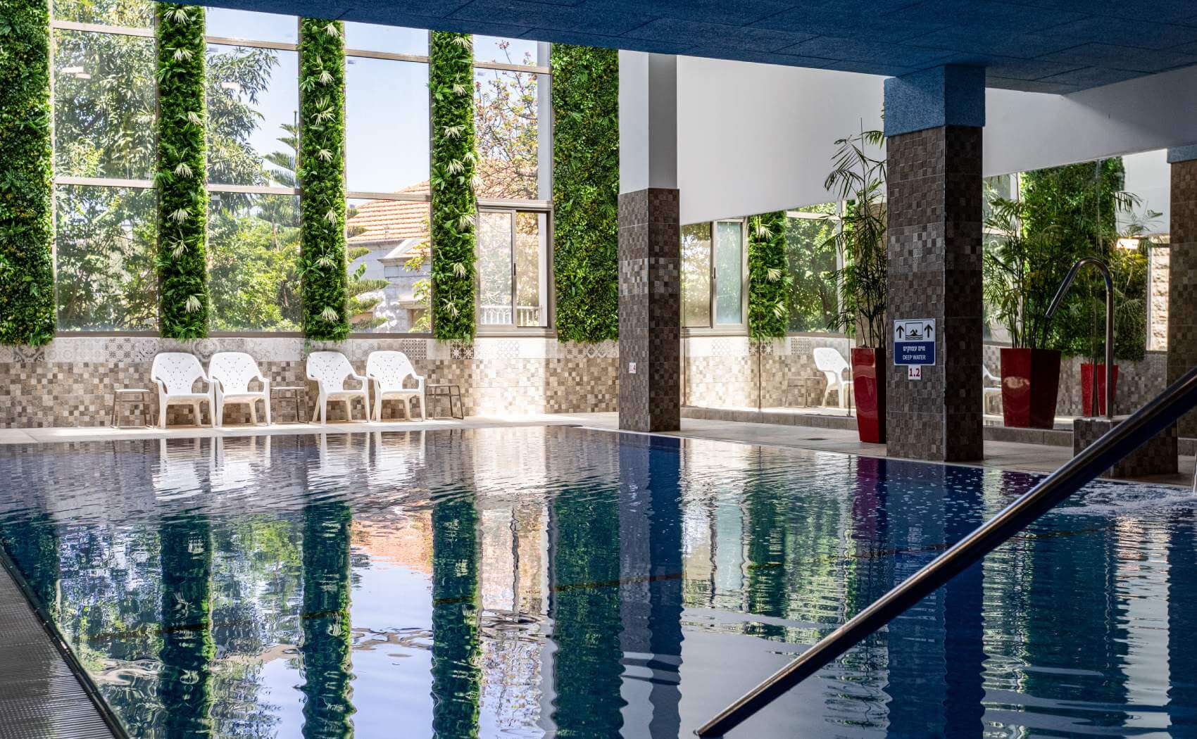 Ramada Olivie Hotel - Swimming Pool